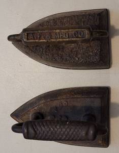 lot 72 image: LOT OF 2 VINTAGE CAST IRON SAD IRONS IN STYLE, COLOR, AND CONDITION SHOWN. (YOUR BID X 2)
