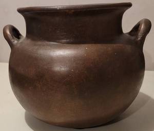 lot 83 image: HOME DECOR POT  VASE IN STYLE, COLOR, AND CONDITION SHOWN. APPROX. 10 DIA. x 8 H.