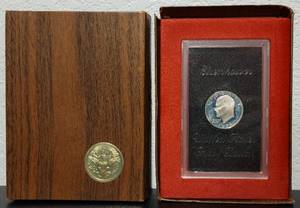 lot 95 image: 1971 U.S. EISENHOWER PROOF DOLLAR COIN IN PROTECTIVE CASE AND BOX AS SHOWN.