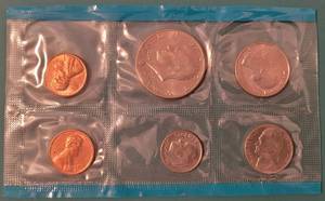 lot 97 image: 1971 UNCIRCULATED MINT SET IN ORIGINAL MINT PACKAGING AS SHOWN.
