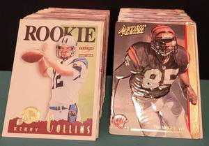 lot 104 image: LOT OF ASSORTED FOOTBALL TRADING CARDS AS SHOWN.