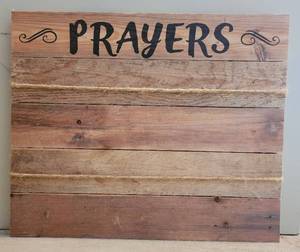 lot 153 image: THE SPRING SHOP WOODEN WALL DECOR FRAME WITH TAGS IN STYLE, COLOR, AND CONDITION SHOWN. APPROX. 17.5 H x 21 W.