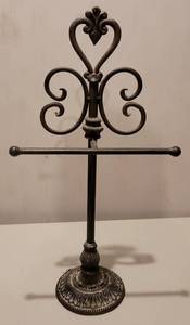 lot 232 image: WROUGHT IRON STYLE TOILET PAPER HOLDER AS SHOWN. APPROX. 10.75 W x 21.5 H.