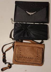 lot 290 image: LOT OF HANDBAGS IN STYLES, COLORS, AND CONDITION SHOWN.