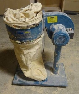 lot 40 image: Cummins Industrial Tools Dust Collector, Model 6834