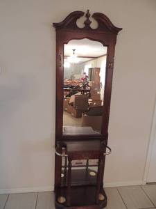 lot 9 image: Foyer umbrella table with mirror and  2 hooks on each side 83x27x13