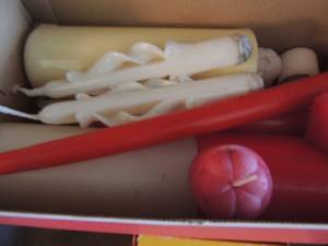 lot 95 image: Box full of candles