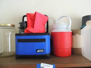 lot 116 image: Large lot of igloo drink coolers and insulated lunch bags