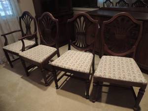 lot 19 image: 6 FA-Fronz Dimimg Chairs includes  1- Captain chair & 5 Side Chairs brown wood,  floral design by Hood River 39x20x18.5
