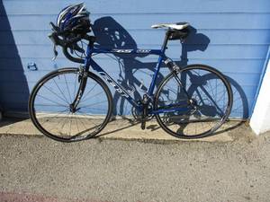 lot 4 image: FLET 65 Road Bike, Brushed Alloy Superlite custom
