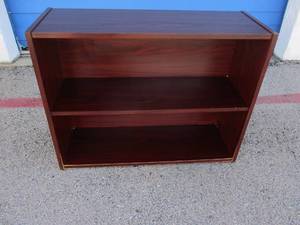lot 26 image: 2-Shelf Wooden Book Case