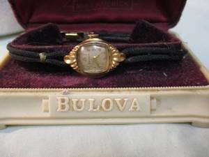 lot 13 image: Vintage Bulova Fifth Avenue New York Miss America Watch #342658,10-K Rolled Gold Plated Bezel, 17-Jewel, Swiss
