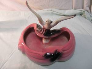 lot 42 image: HALL-USA  Pottery #104 USA Flying Duck Or Goose On Pond Planter