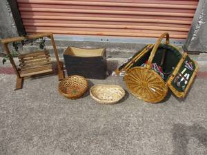 lot 93 image: Mixed Lot of Fun Stuff.