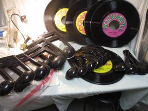 lot 113 image: Rock And Roll Wall Art, 16-12-H,Plastic Musical Notes and 5-18-Round Plastic Records