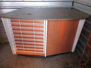 lot 117 image: Right Side Check Out Stand  Kiosk  Computer Stand, Work Table, On Casters