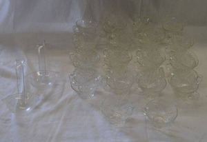lot 169 image: Set of 32 Punch Cups - Glass, 2 plastic ladels