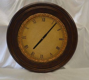 lot 231 image: Large Round Wall Clock, 31x31