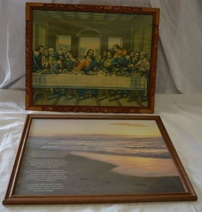 lot 208 image: Lords Supper Print and Footprints Print