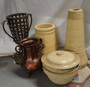 lot 220 image: Ceramic Pottery Kettles, Decorative Vases, see pictures