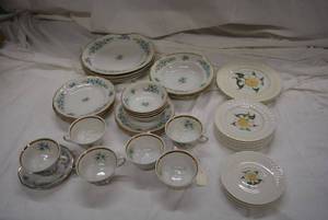 lot 223 image: Regents Park - Camellia Dish Set, Fanelina Candia China, see pictures