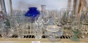 lot 8 image: Glassware as shown