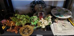 lot 18 image: Wire Wall Clock, Candle Centerpiece, Metal Leaf and Butterfly Wall Art, Easter Items