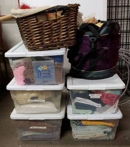 lot 63 image: Yarn and Fabric Scraps, see pictures