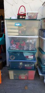 lot 81 image: Christmas Lot, see pictures