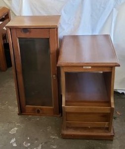 lot 75 image: Vintage Glass Front Cabinet and Multipurpose Sliding Top End Table
