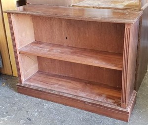 lot 89 image: Wooden Bookshelf