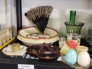 lot 177 image: 2 Pie Plates, Easter Egg Salt and Pepper Shakers, Green Vases with square bases and More