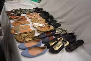 lot 236 image: Casual Shoes, most size 8