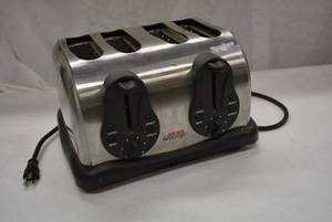 lot 247 image: Aroma Prestige 4 Slice Stainless Steel Toaster