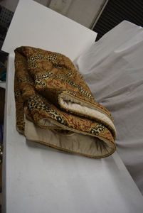 lot 249 image: Temara Damask Leopard Print Comforter, (No tags but looks like this one online)