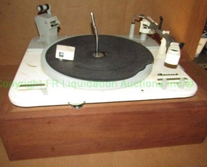 lot 27 image: Garrard vintage mid-century turn table record player in custom made box, no cord