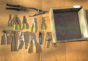 lot 17 image: Assorted hand tools as shown plus wood box