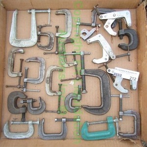 lot 212 image: Assorted medium and small C clamps