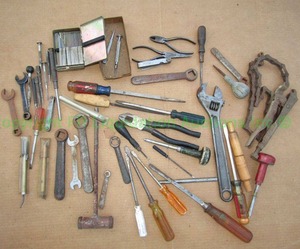 lot 223 image: Assorted hand tools as shown