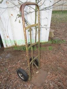 lot 260 image: Hand truck as shown