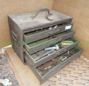 lot 249 image: Vintage metal tool box plus contents as shown