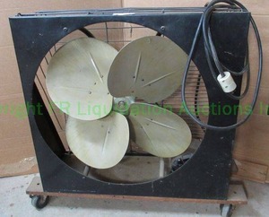 lot 87 image: Air circulation fan approx. 32