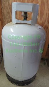 lot 202 image: 15 gallon propane tank (Full)