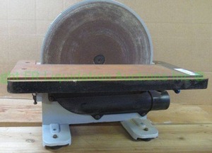 lot 198 image: Delta model 31-120 12 bench top disc sander