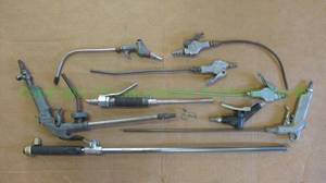 lot 185 image: Assorted pneumatic blow guns