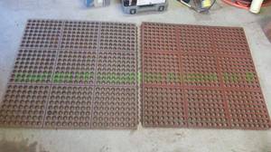 lot 304 image: Fatigue reducing floor mats