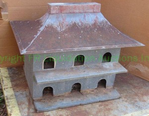 lot 283 image: Metal fabricated purple martin bird house