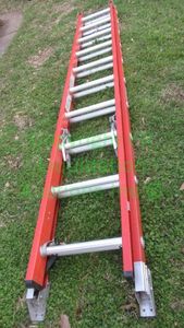 lot 53 image: Werner 20ft extension ladder