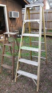 lot 285 image: Werner electro master fiberglass 6ft ladder