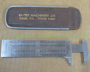lot 122 image: Vintage 1940s Battey Machinery Co. promotional pocket caliper with carry case